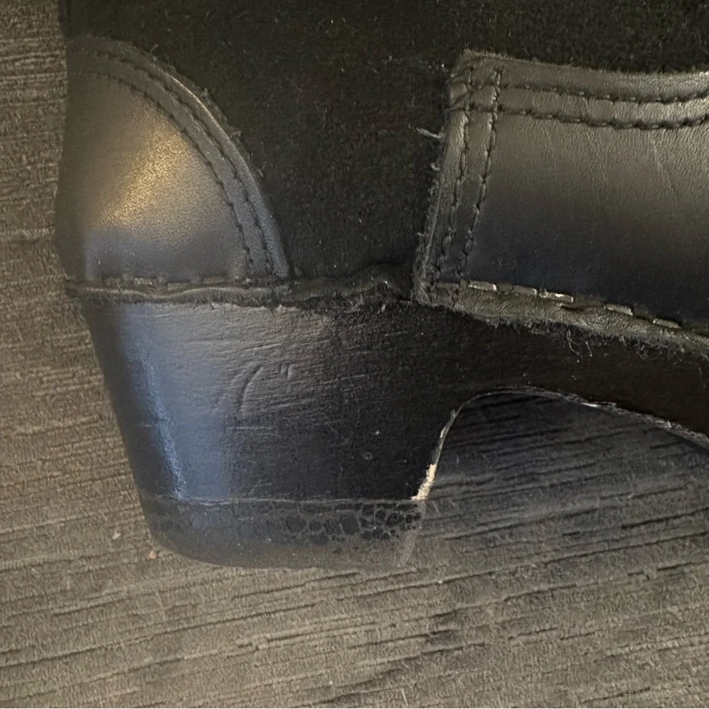 No.6 Pull on Shearling Clog Boot on mid heel in all Black leather and suede - Picture 7 of 12